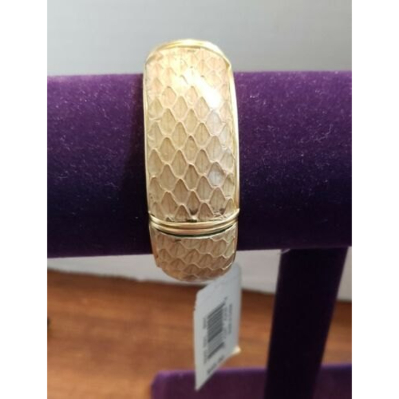NWT $45 Nine‎ West Faux Tan Beige Snake Skin Pattern Stretch Bangle Bracelet - Picture 1 of 9